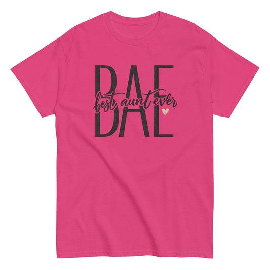 Best Aunt Ever T-shirt with Minimal Typography Design