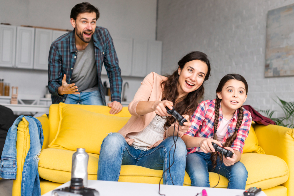 10 Ways to Keep Your Family Close While Playing Games Together